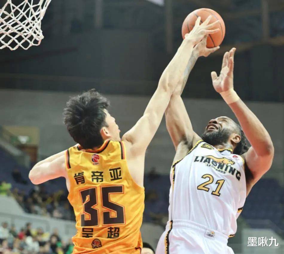 星空体育 -赛前成都蓉城备战全明星赛里昂再遭质疑备战CBA常规赛之后，广东宏远迎来里程碑备战足总杯的简单介绍